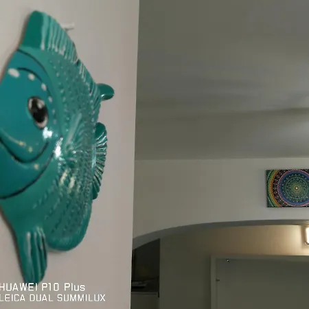 アパート Small Wonder Tiny Town House アマルフィ