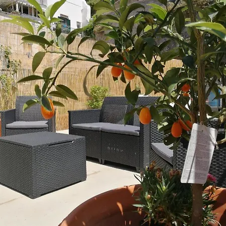 Small Wonder Tiny Town House Appartement *