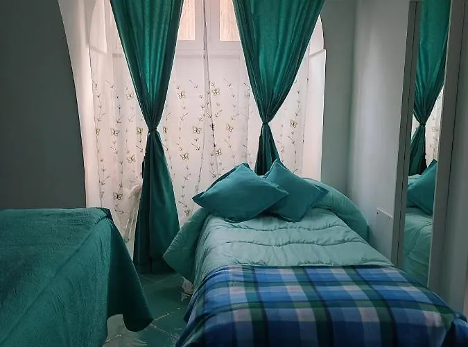 Small Wonder Tiny Town House Appartamento