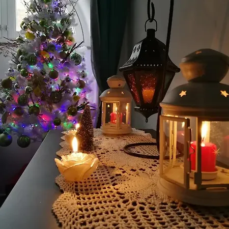 Small Wonder Tiny Town House Daire